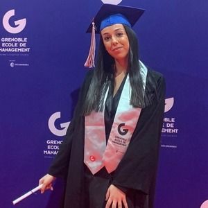 Meet your Posher, Sabrina